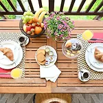 Aura Loving Con 4 Posti Letto, Cucina Completa, Terrazzo Ed Un Grande Parco Verde Apartman *