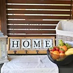 Apartman Aura Loving Con 4 Posti Letto, Cucina Completa, Terrazzo Ed Un Grande Parco Verde *