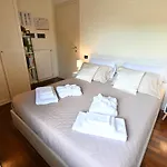 Aura Loving Con 4 Posti Letto, Cucina Completa, Terrazzo Ed Un Grande Parco Verde Apartman