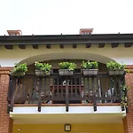 Aura Loving Con 4 Posti Letto, Cucina Completa, Terrazzo Ed Un Grande Parco Verde Apartman