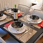 Aura Loving Con 4 Posti Letto, Cucina Completa, Terrazzo Ed Un Grande Parco Verde Apartman Serravalle d'Asti