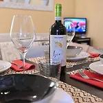 Aura Loving Con 4 Posti Letto, Cucina Completa, Terrazzo Ed Un Grande Parco Verde Apartman *