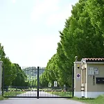 Apartman Aura Loving Con 4 Posti Letto, Cucina Completa, Terrazzo Ed Un Grande Parco Verde