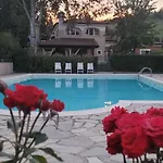 Apartman Aura Loving Con 4 Posti Letto, Cucina Completa, Terrazzo Ed Un Grande Parco Verde Serravalle d'Asti
