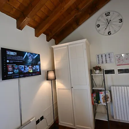 Aura Loving Con 4 Posti Letto, Cucina Completa, Terrazzo Ed Un Grande Parco Verde Serravalle d'Asti