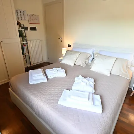 Aura Loving Con 4 Posti Letto, Cucina Completa, Terrazzo Ed Un Grande Parco Verde דירה
