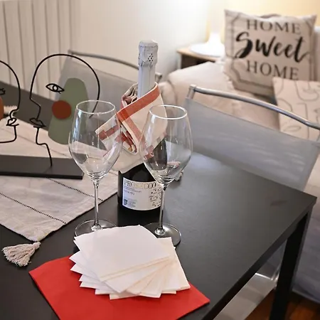 Aura Loving Con 4 Posti Letto, Cucina Completa, Terrazzo Ed Un Grande Parco Verde Serravalle d'Asti