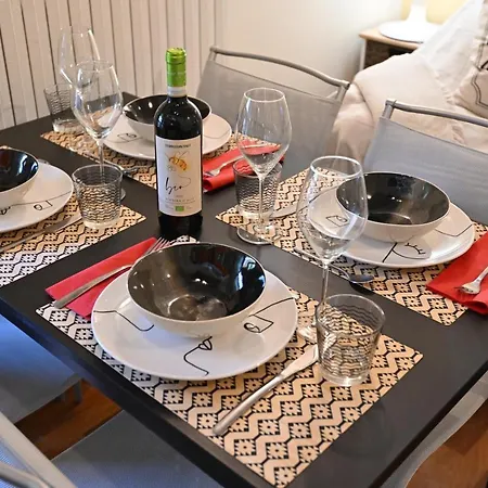 Aura Loving Con 4 Posti Letto, Cucina Completa, Terrazzo Ed Un Grande Parco Verde Daire Serravalle d'Asti