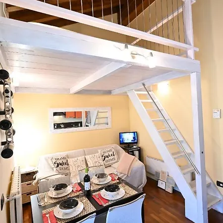 Aura Loving Con 4 Posti Letto, Cucina Completa, Terrazzo Ed Un Grande Parco Verde Daire