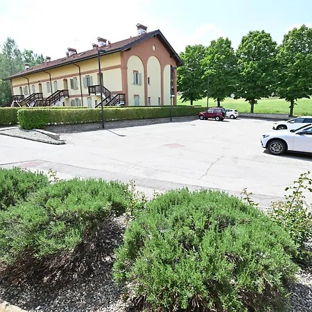 Aura Loving Con 4 Posti Letto, Cucina Completa, Terrazzo Ed Un Grande Parco Verde Daire