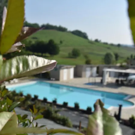 Aura Loving Con 4 Posti Letto, Cucina Completa, Terrazzo Ed Un Grande Parco Verde * Serravalle d'Asti