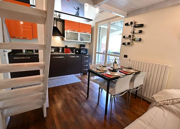 Aura Loving Con 4 Posti Letto, Cucina Completa, Terrazzo Ed Un Grande Parco Verde * Serravalle d'Asti