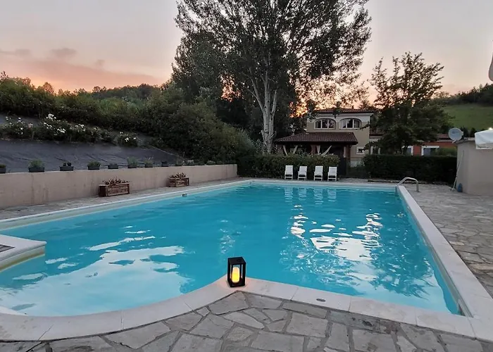 Aura Loving Con 4 Posti Letto, Cucina Completa, Terrazzo Ed Un Grande Parco Verde Apartment Serravalle d'Asti